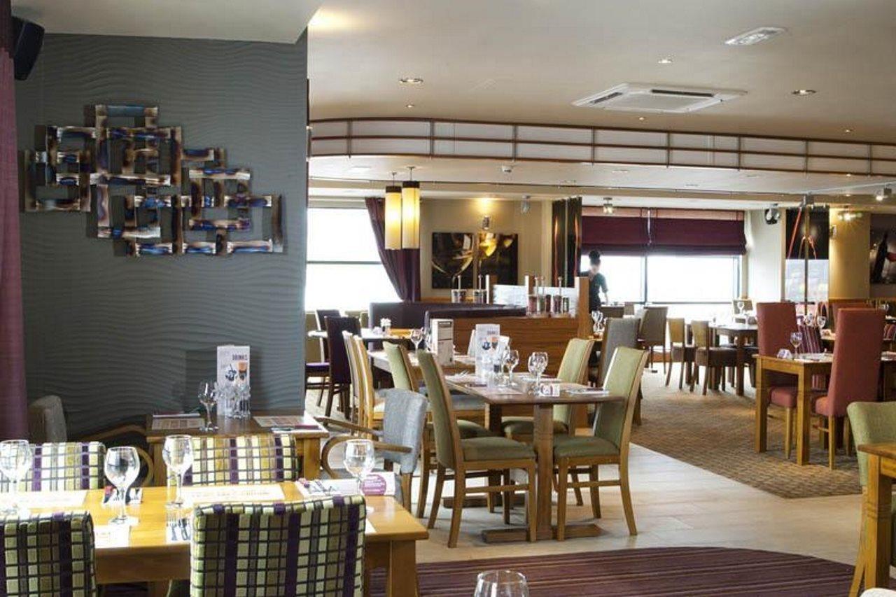 Premier Inn Glasgow Newton Mearns Dış mekan fotoğraf