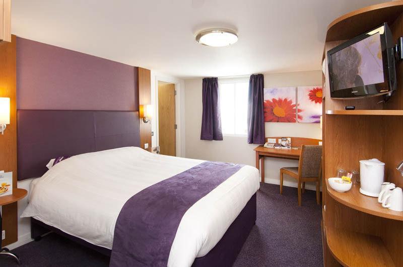 Premier Inn Glasgow Newton Mearns Dış mekan fotoğraf